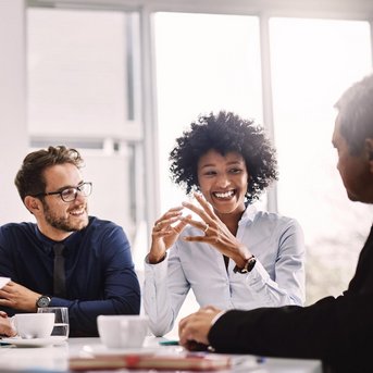 Coaches arbeiten in ihrem Beruf eng mit Menschen zusammen.